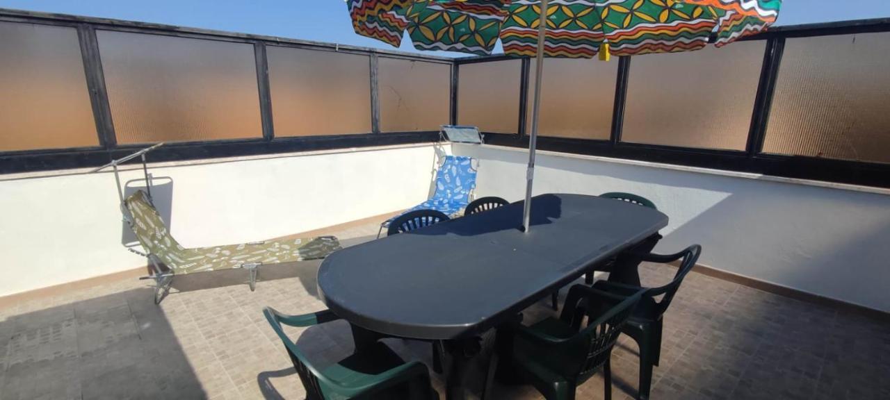 Attico Girasole Apartment Lido di Ostia Bagian luar foto