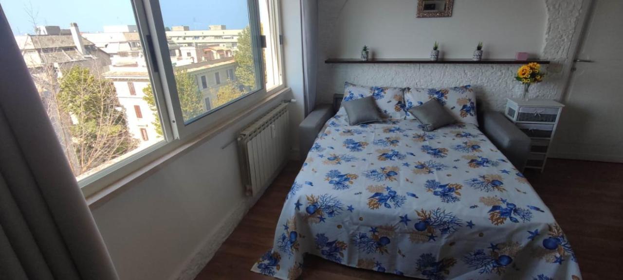 Attico Girasole Apartment Lido di Ostia Bagian luar foto